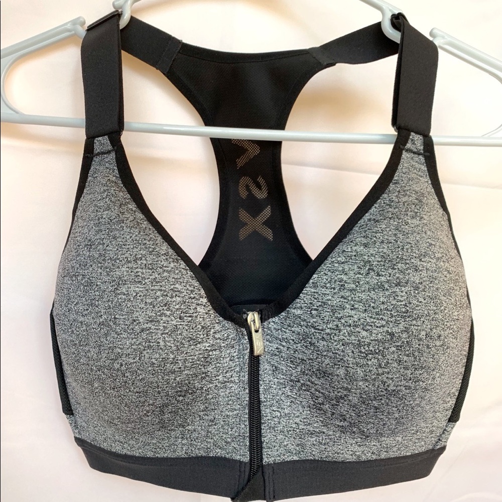 🌟Victoria’s Secret Incredible Sports Bra 32D.